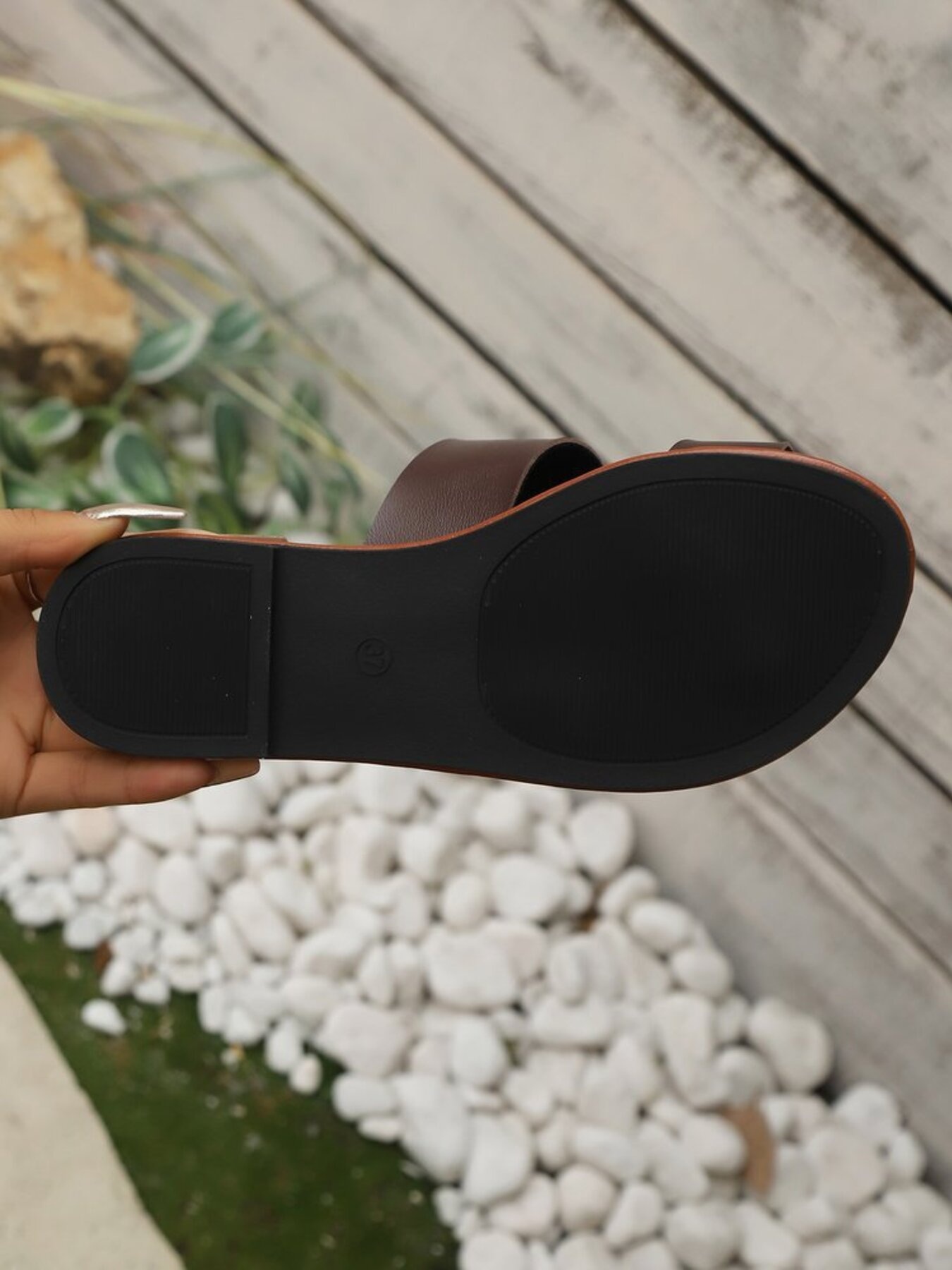 Toe Loop Flat Sandals