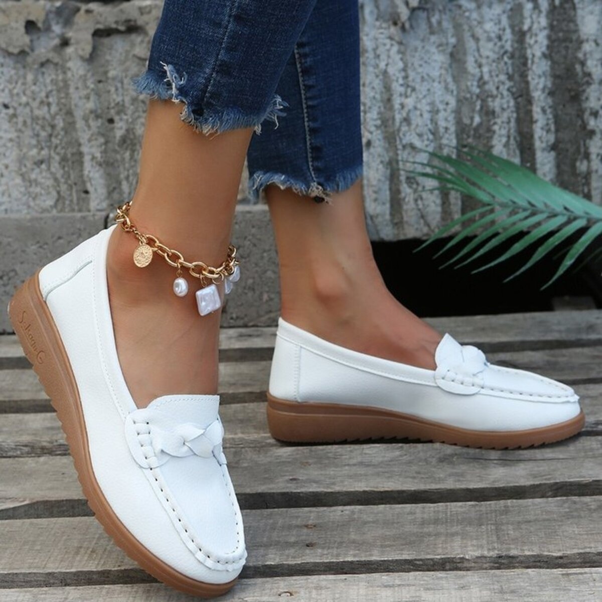 Round Toe Flats Slip-Ons