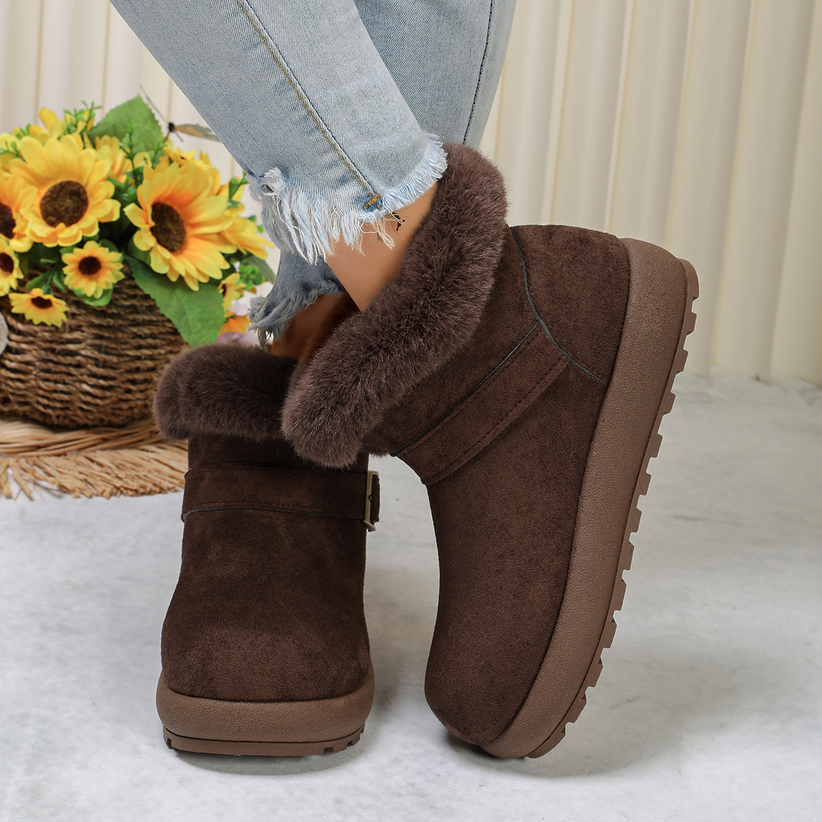 Round Toe Fuzzy Boots