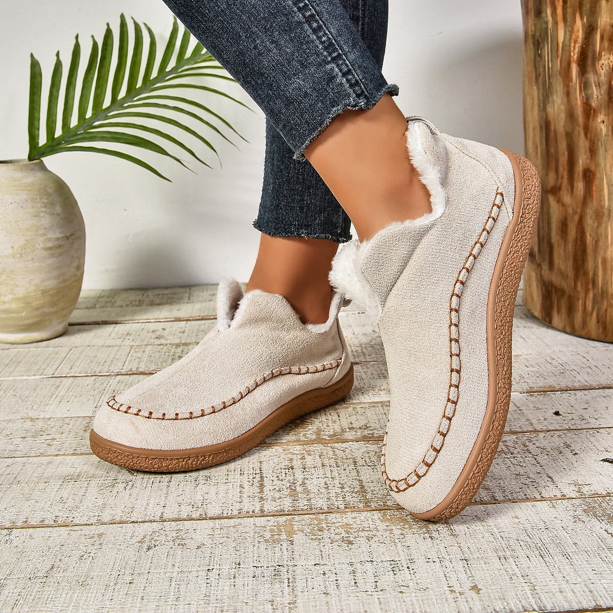 Round Toe Plush Lined Shoes