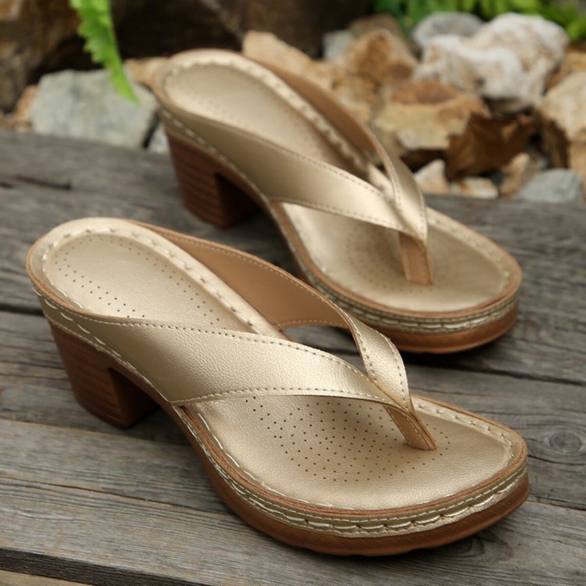 Toe Post Block Heels Sandals