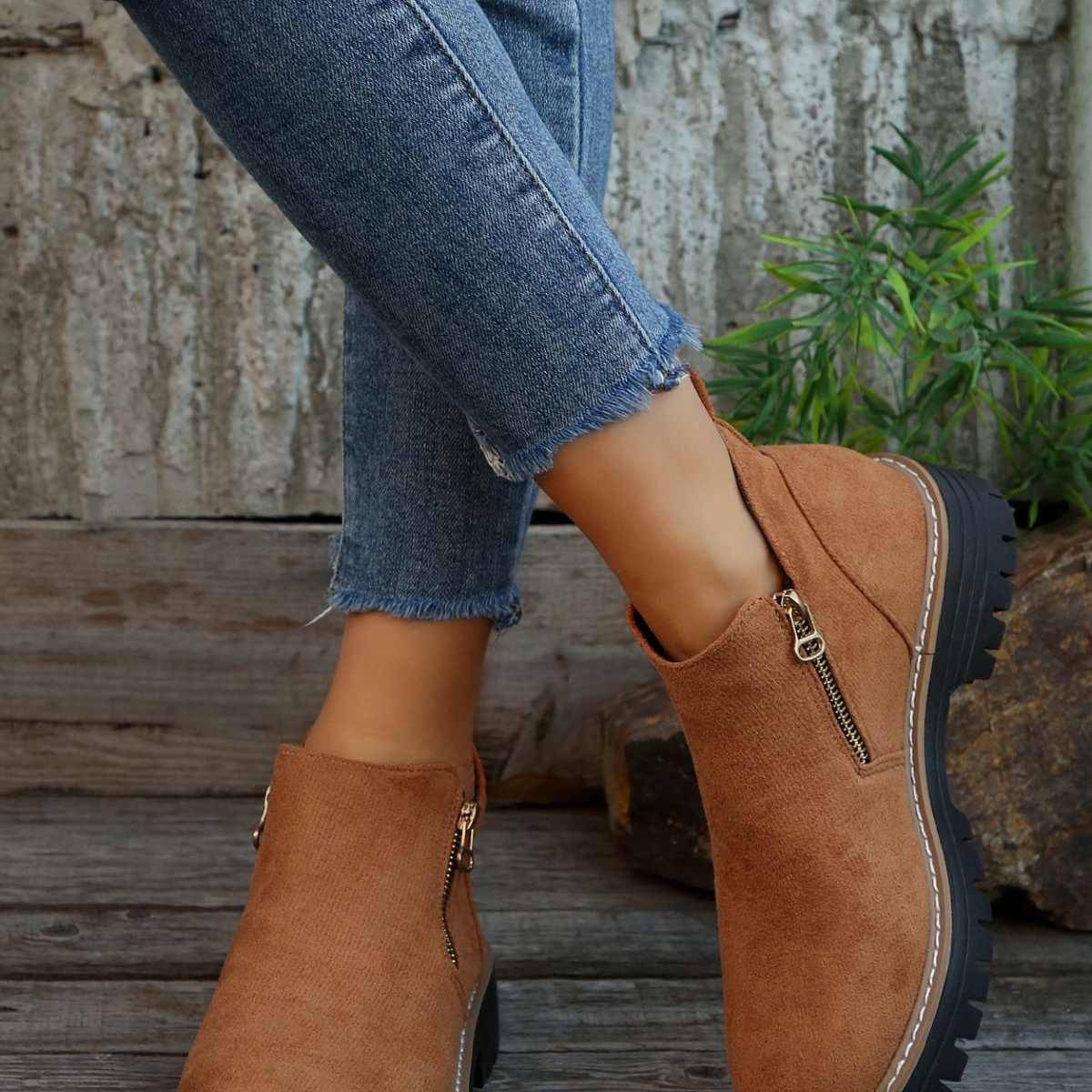 Ankle Boots with Zipper Detail