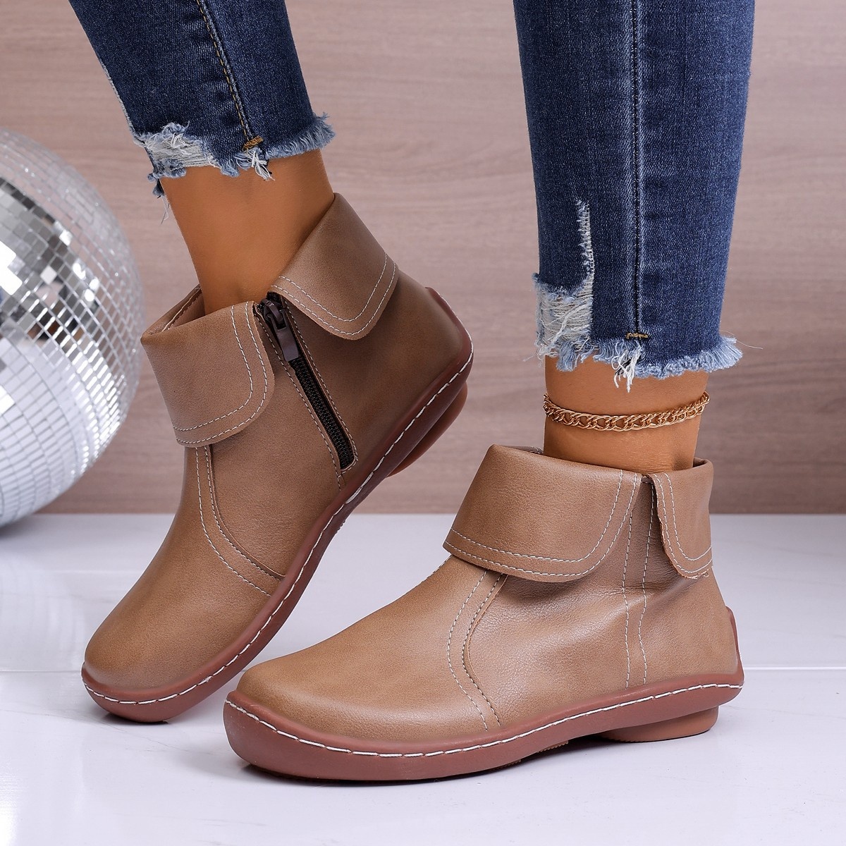 Round Toe Side Zipper Boots