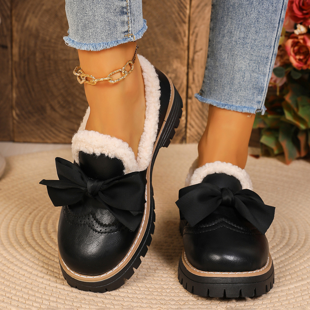 Bow Round Toe Loafers
