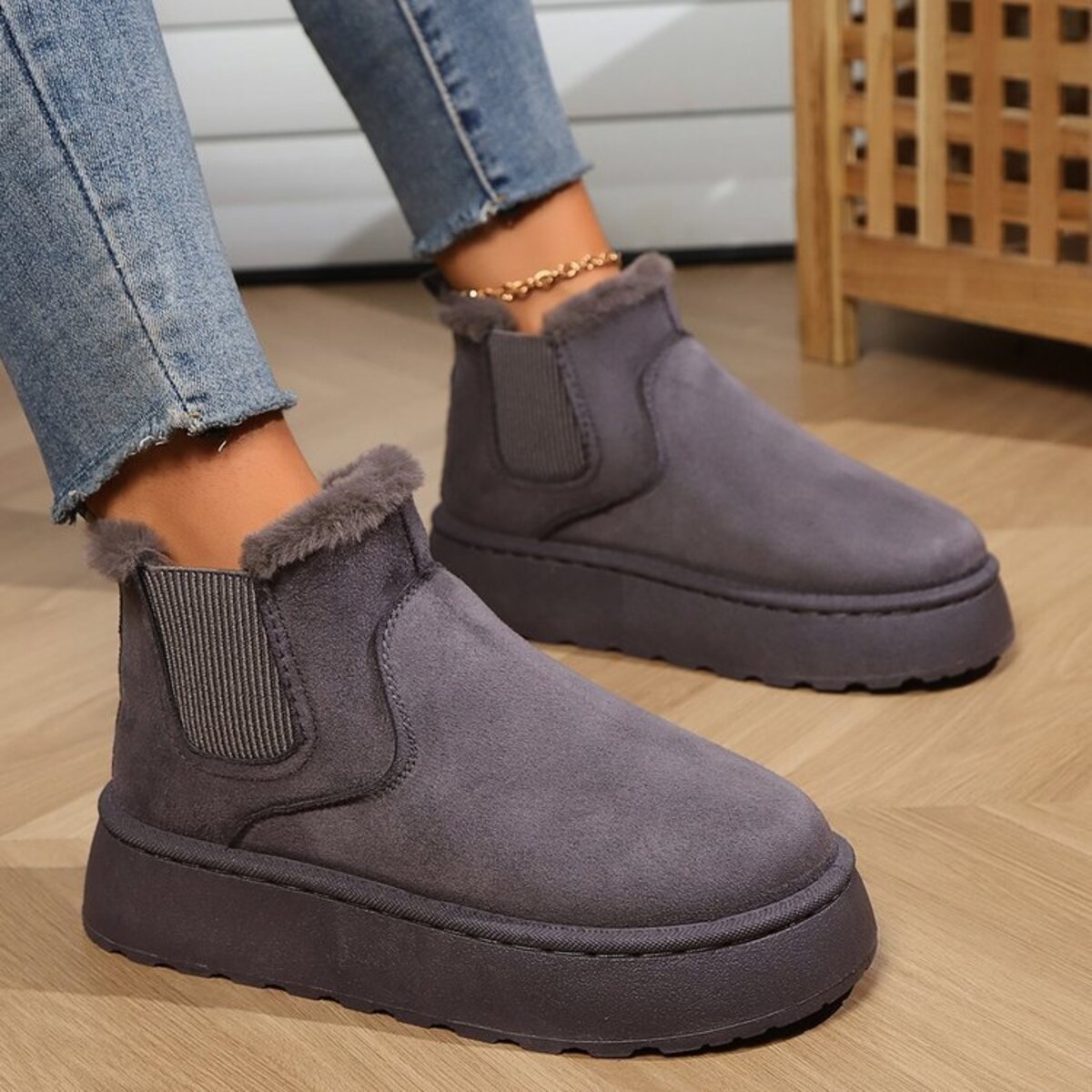 Round Toe Platform Boots