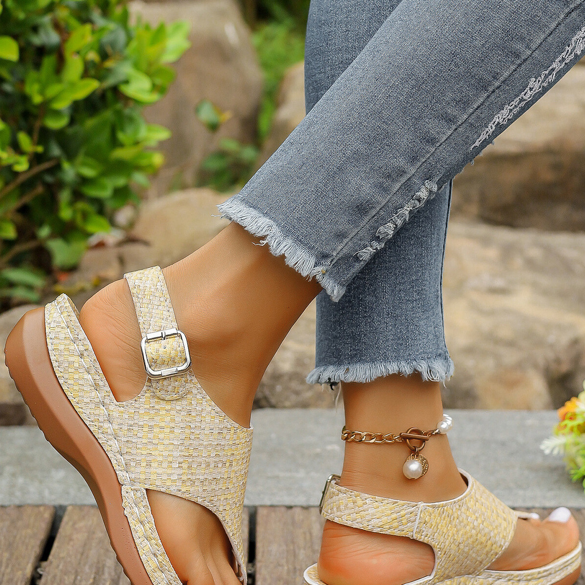 Toe Post Wedge Sandals