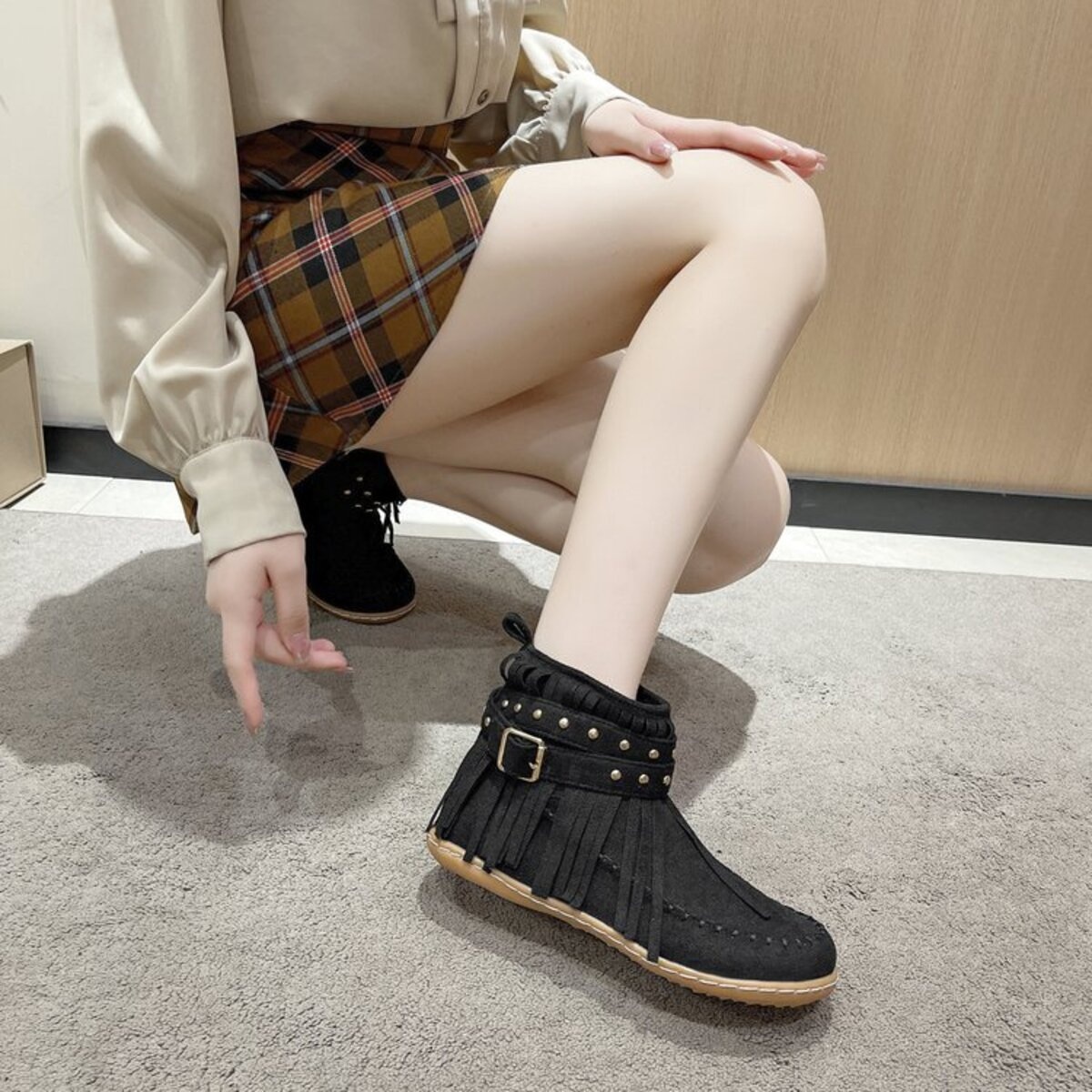 Fringe Round Toe Boots