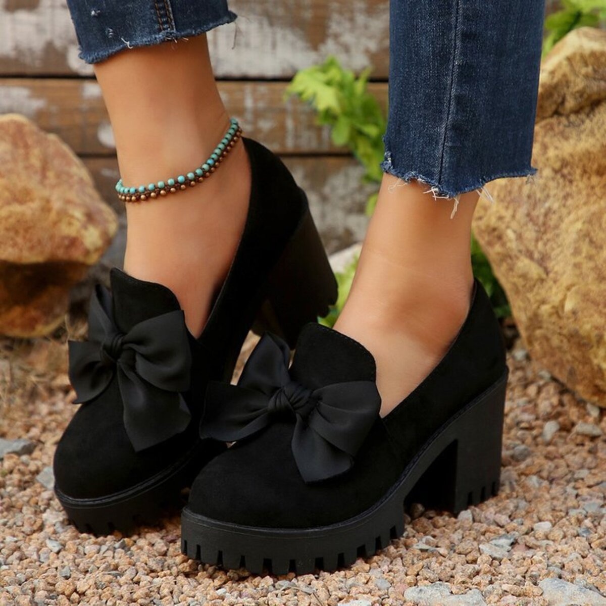 Round Toe Block Heels Pumps