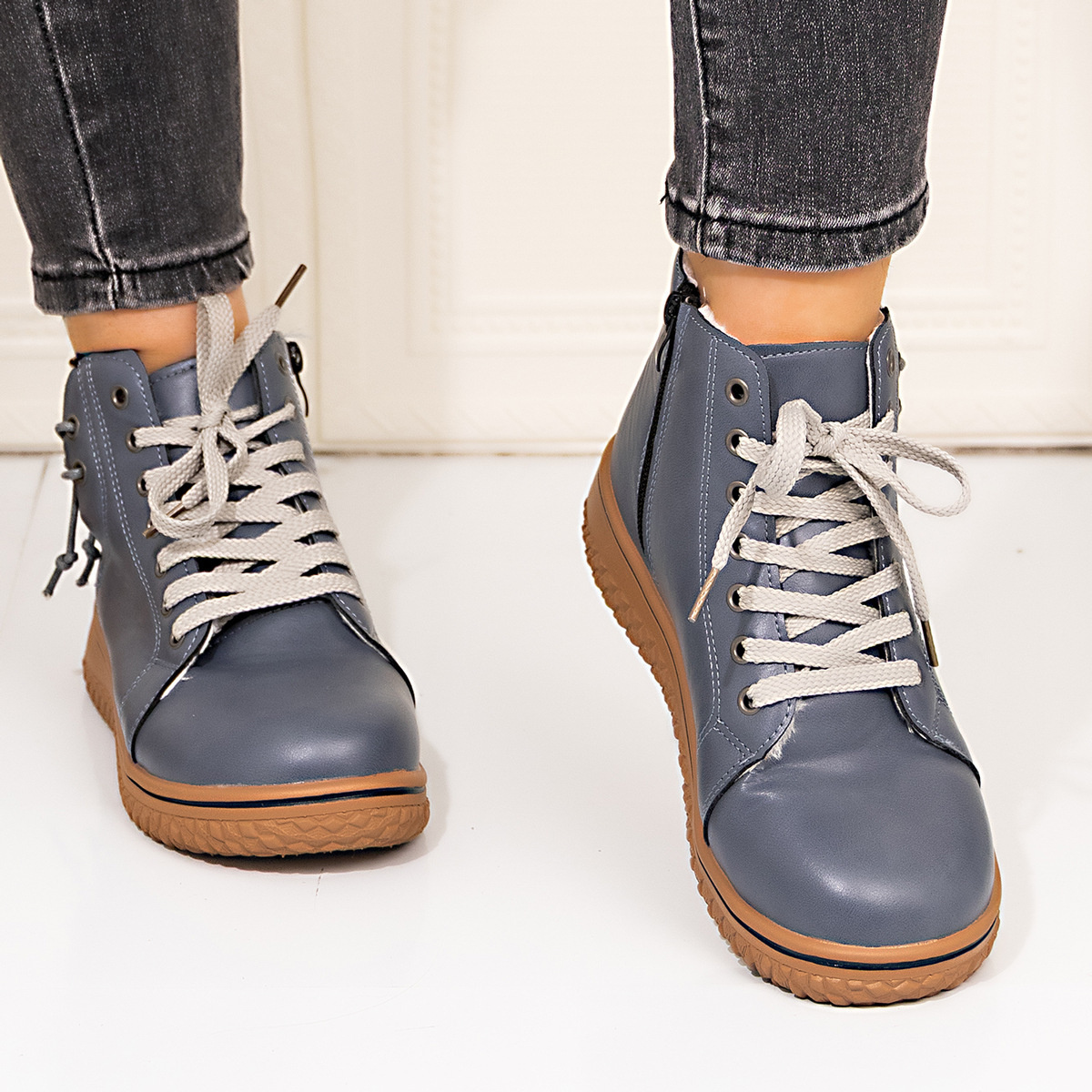 Round Toe Platform Boots