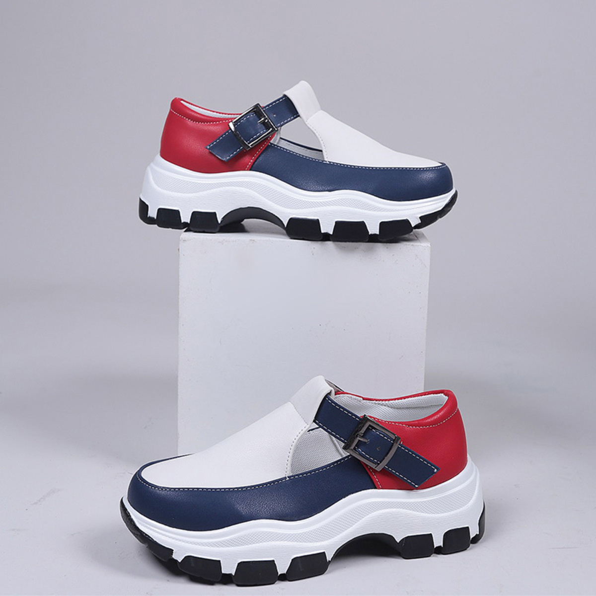 Round Toe Platform Loafers