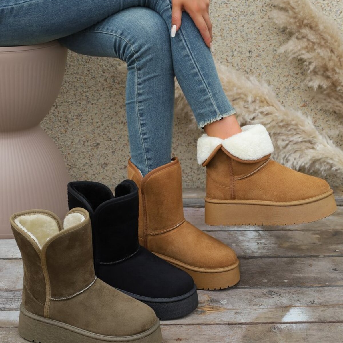 Round Toe Platform Boots