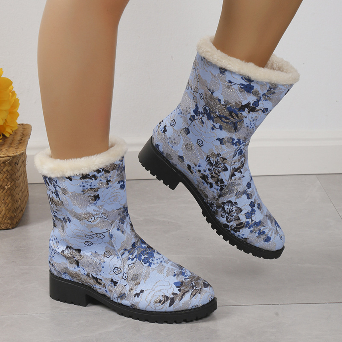 Floral Print Warm Lined Ankle Boots