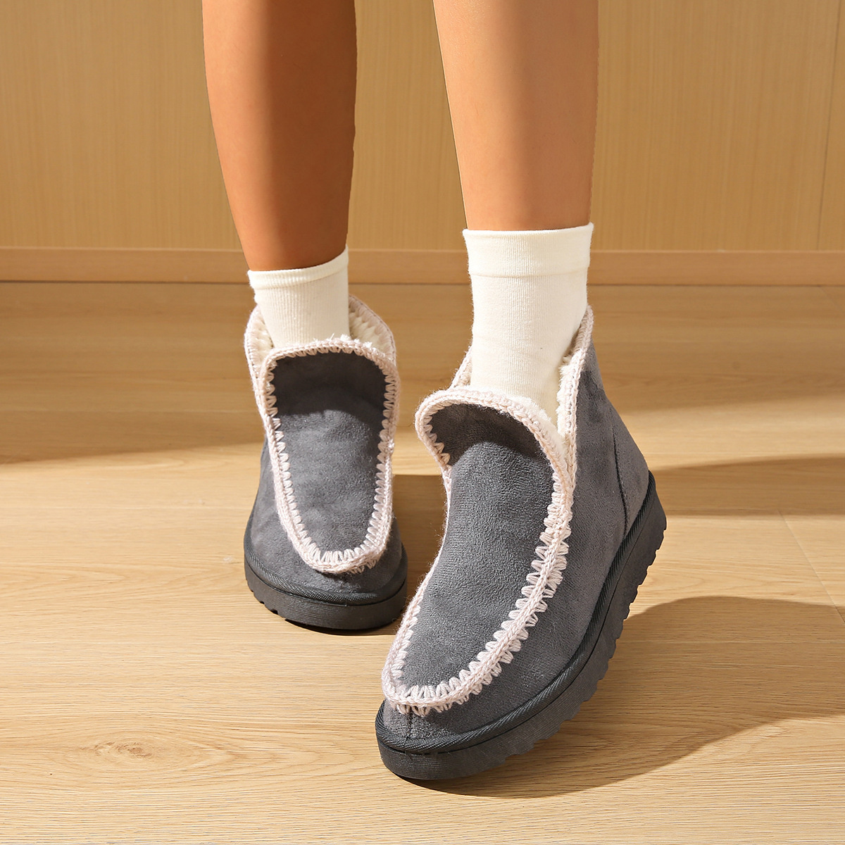 Contrast Crochet Trim Winter Boots