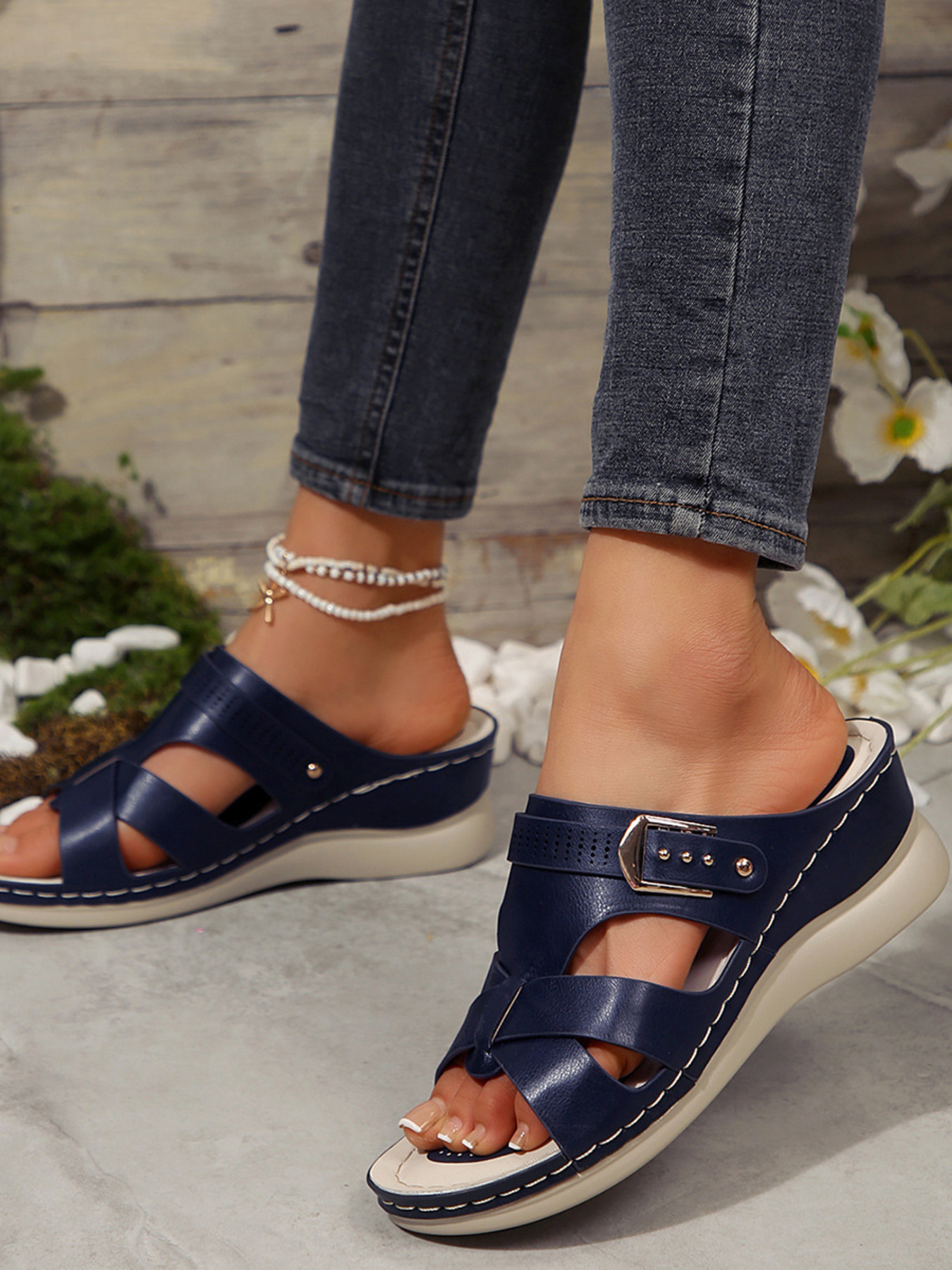 Comfortable Cross-Strap Sandals