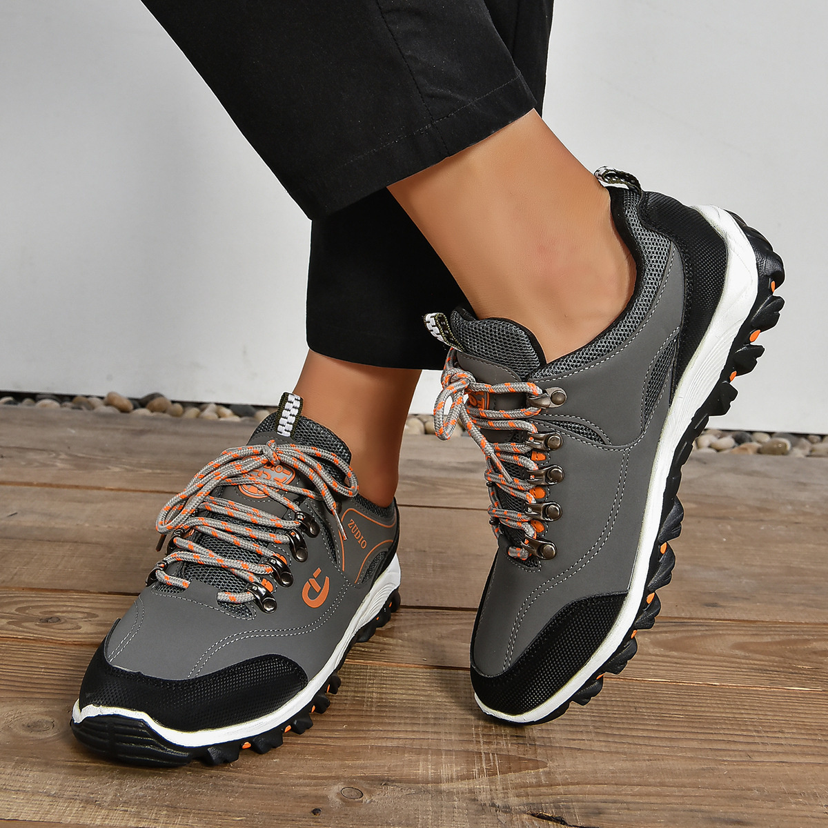 Lace Up Round Toe Sneaker
