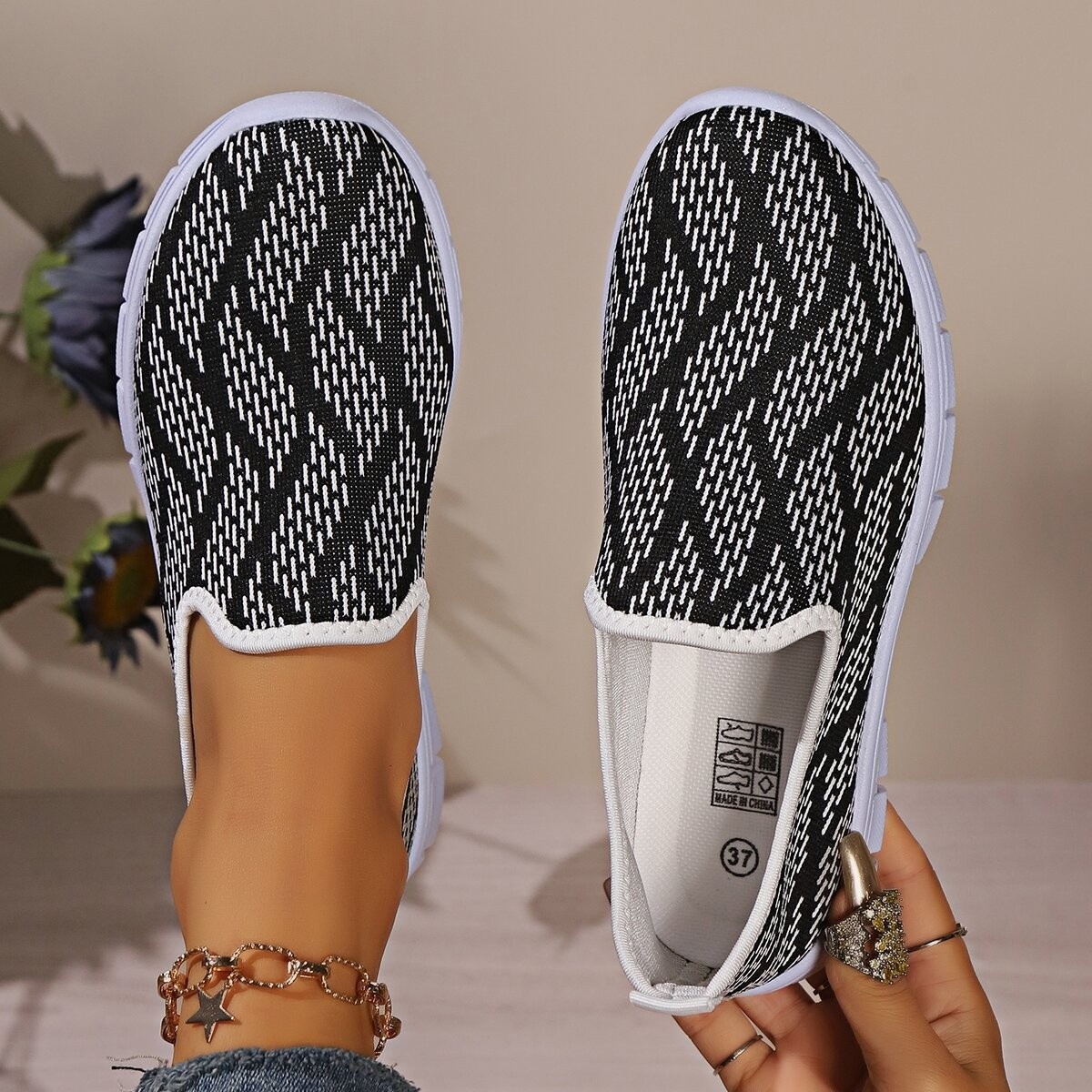 Breathable Mesh Round Toe Slip-Ons