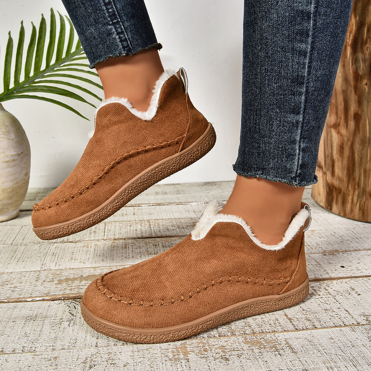 Round Toe Plush Lined Shoes