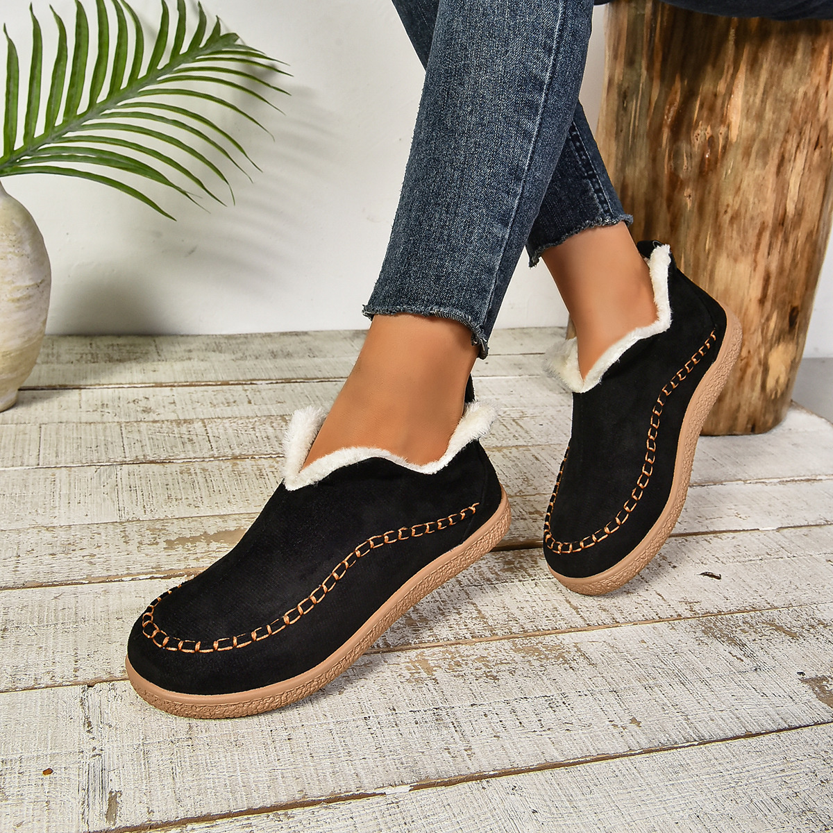 Round Toe Plush Lined Shoes