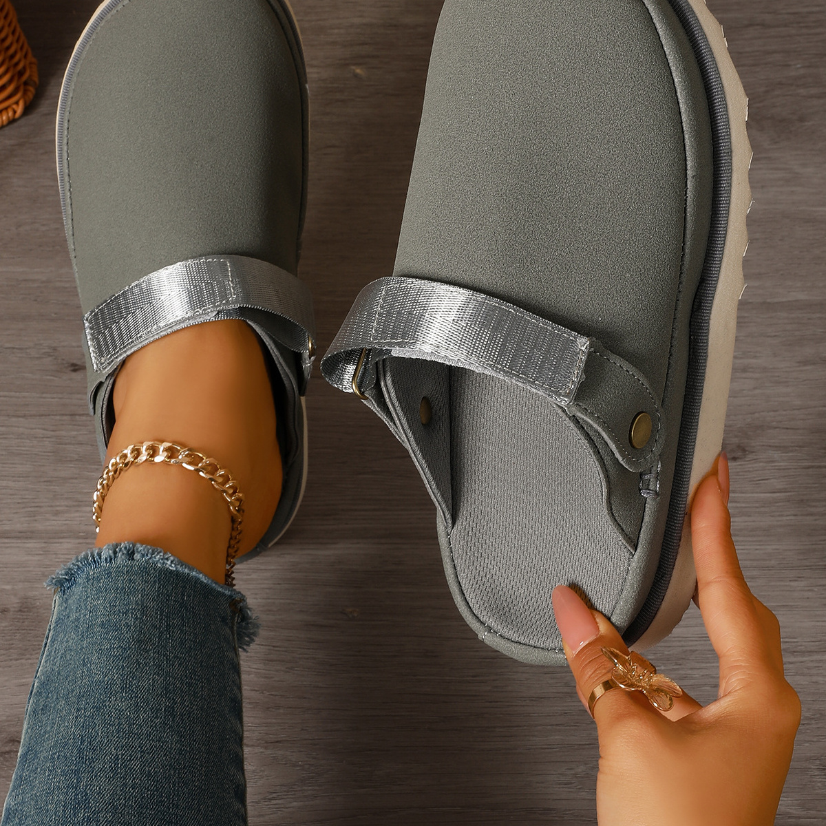 Round Toe Platform Slippers