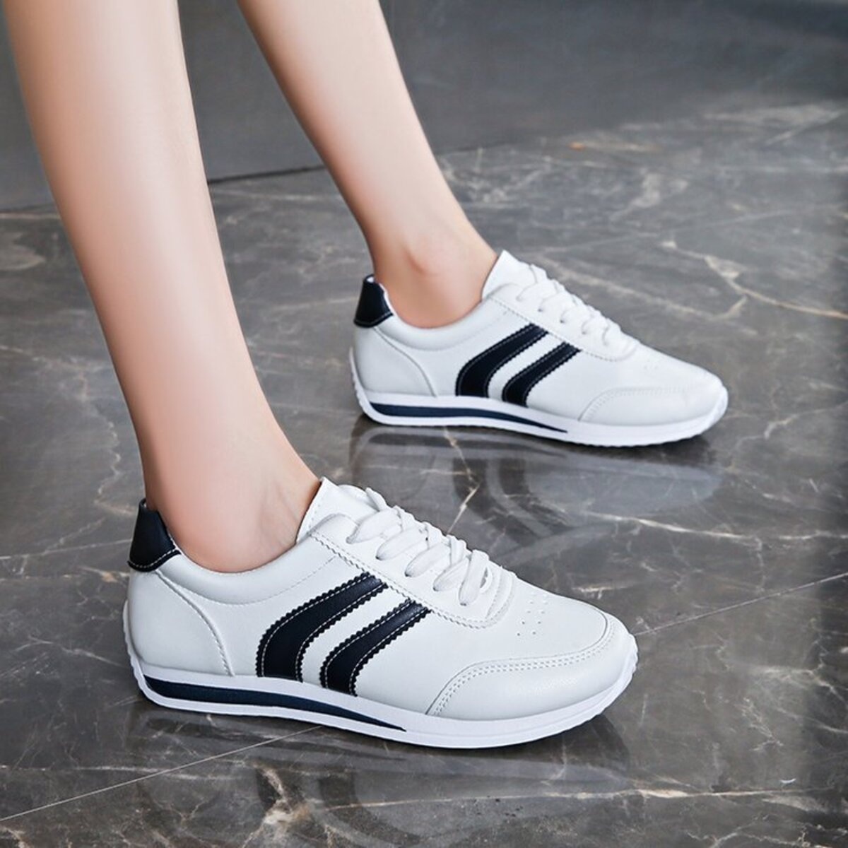 Round Toe Lace Up Sneakers