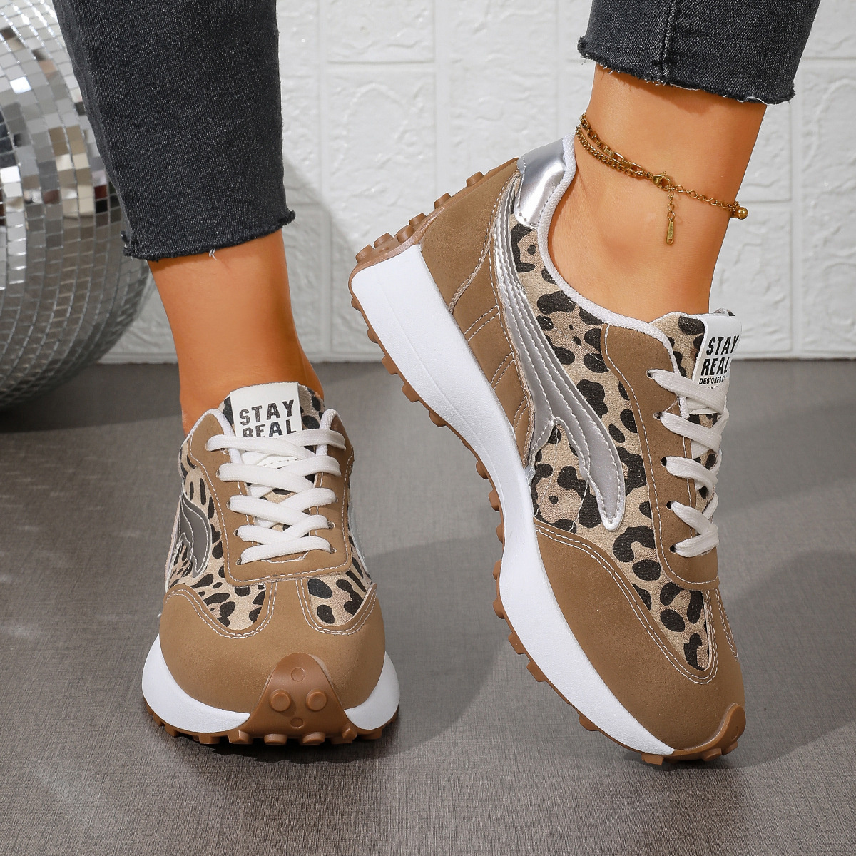 Round Toe Lace Up Sneakers