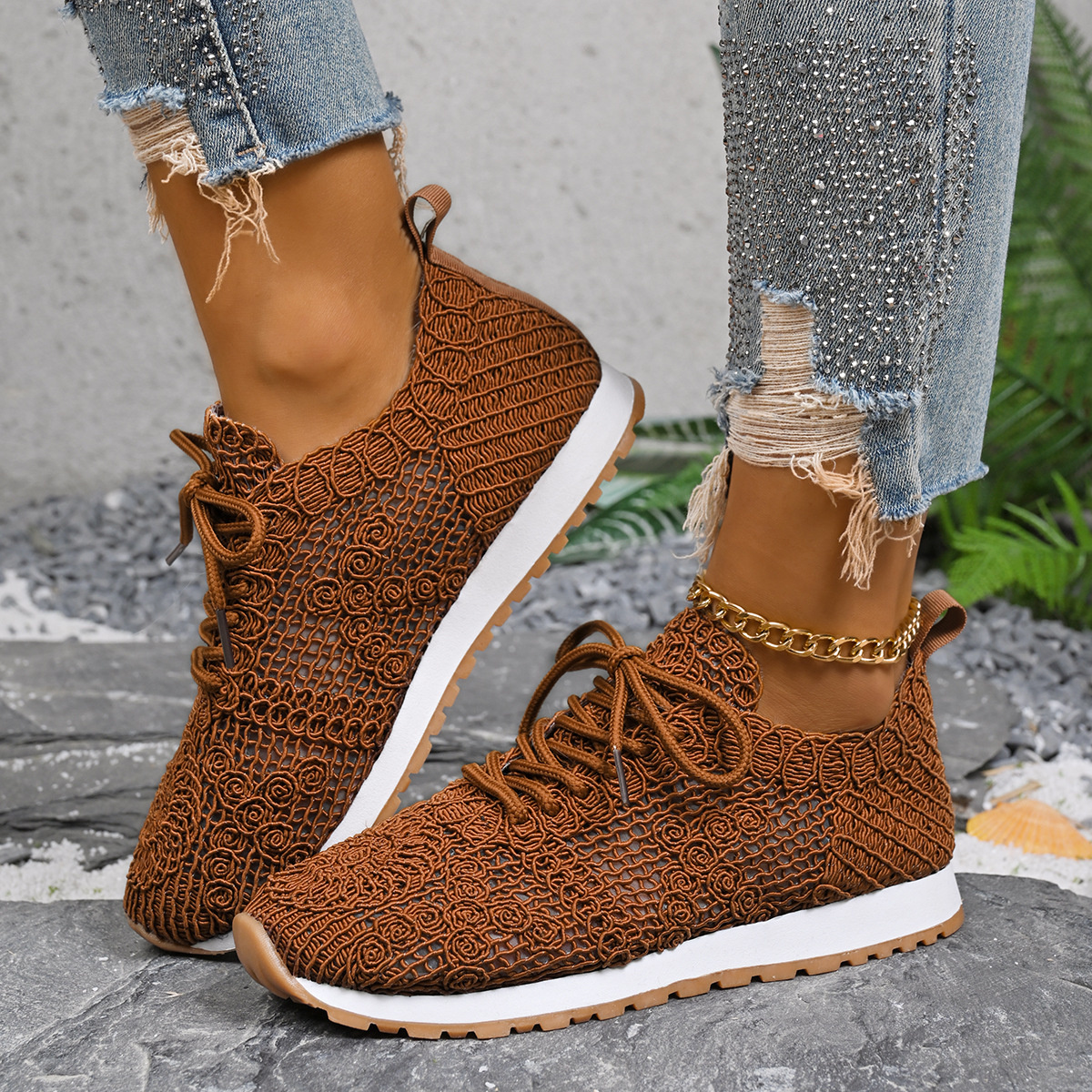 Round Toe Lace Up Sneakers