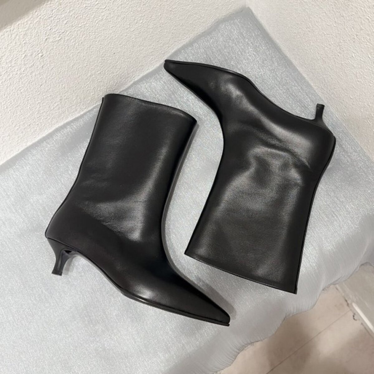 Point Toe Kitten Heels Boots