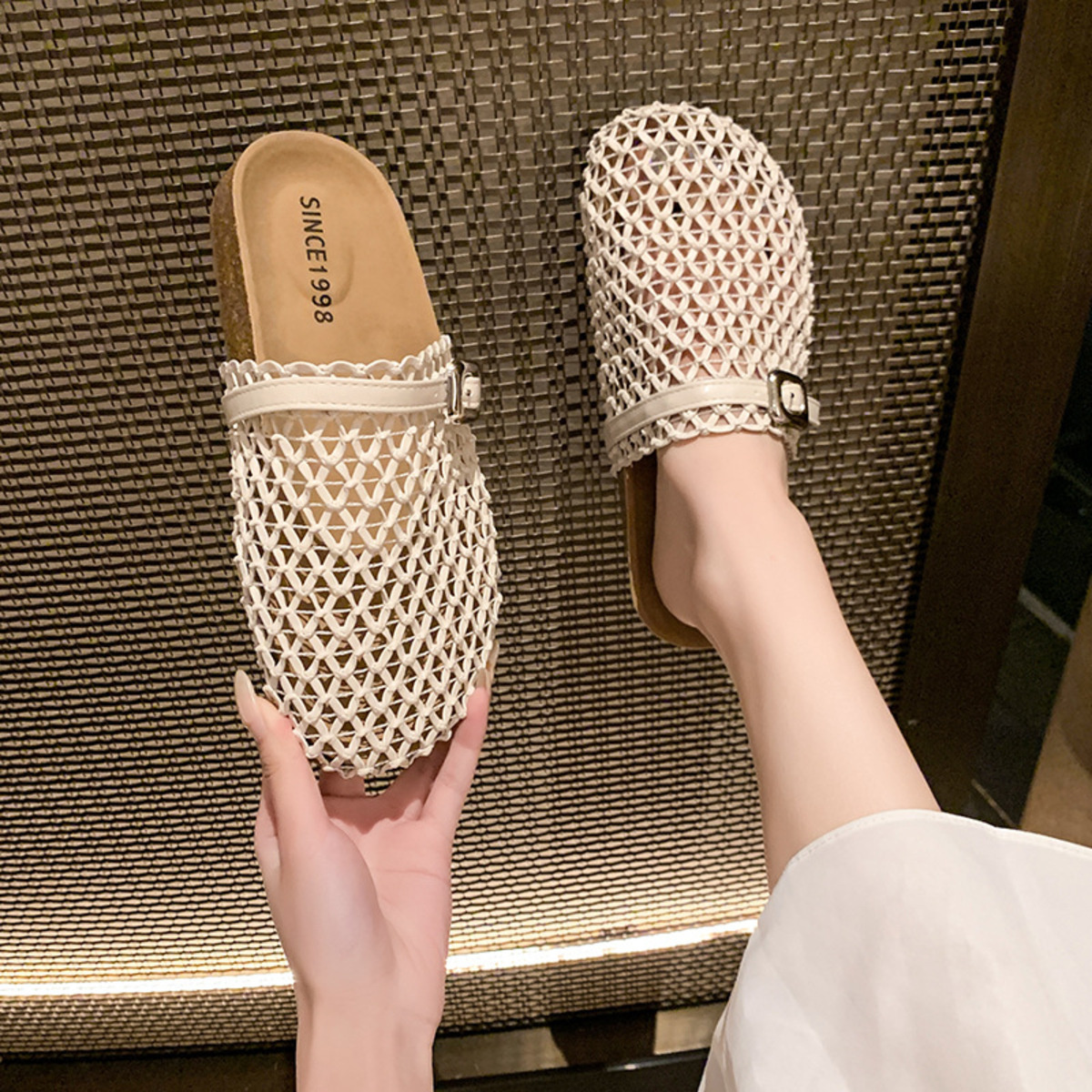 Breathable Round Toe Sandals