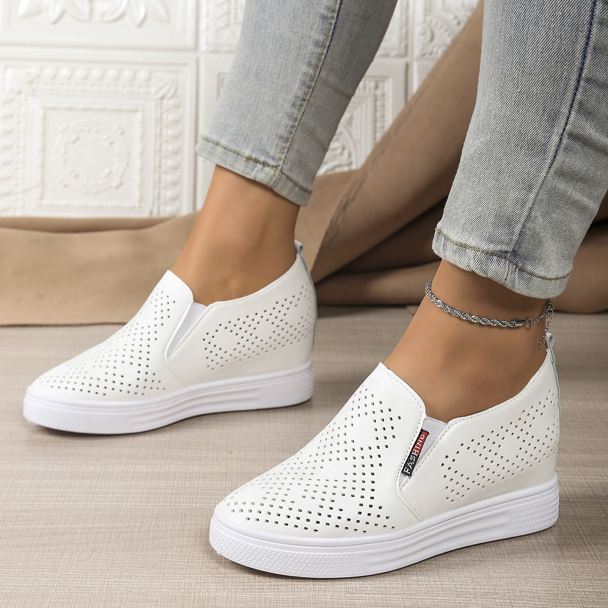 Round Toe Platform Loafers