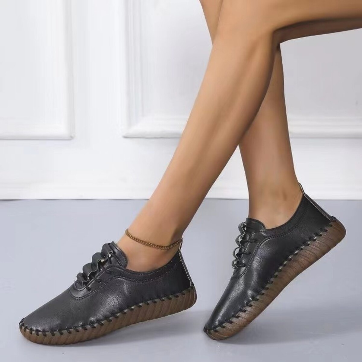 Round Toe Lace Up Sneakers