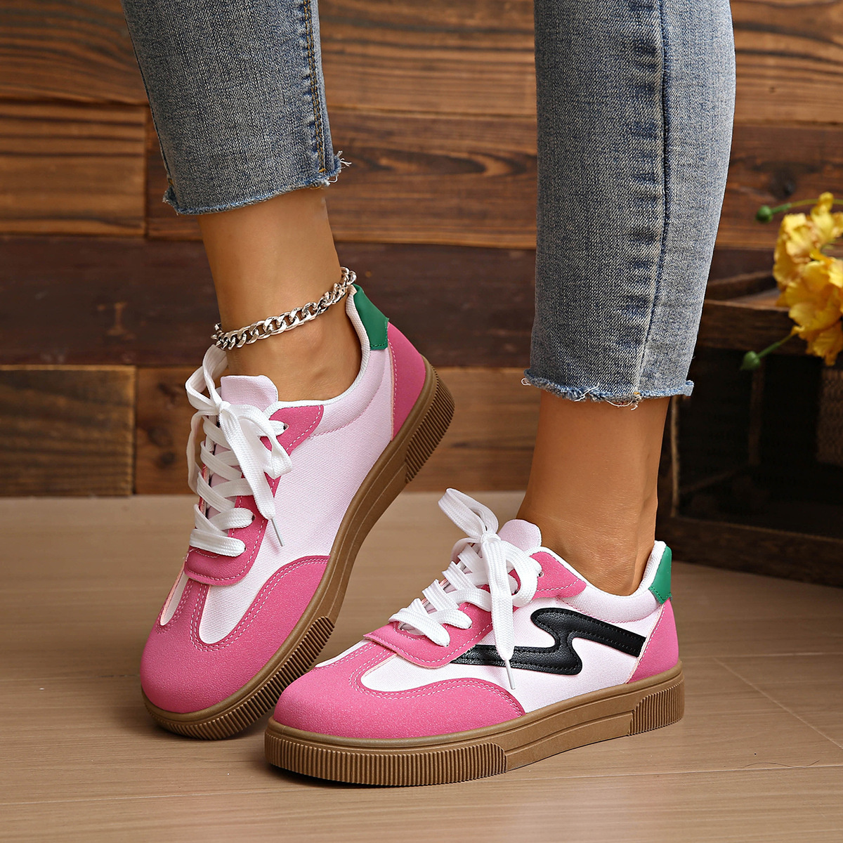 Round Toe Lace Up Sneakers