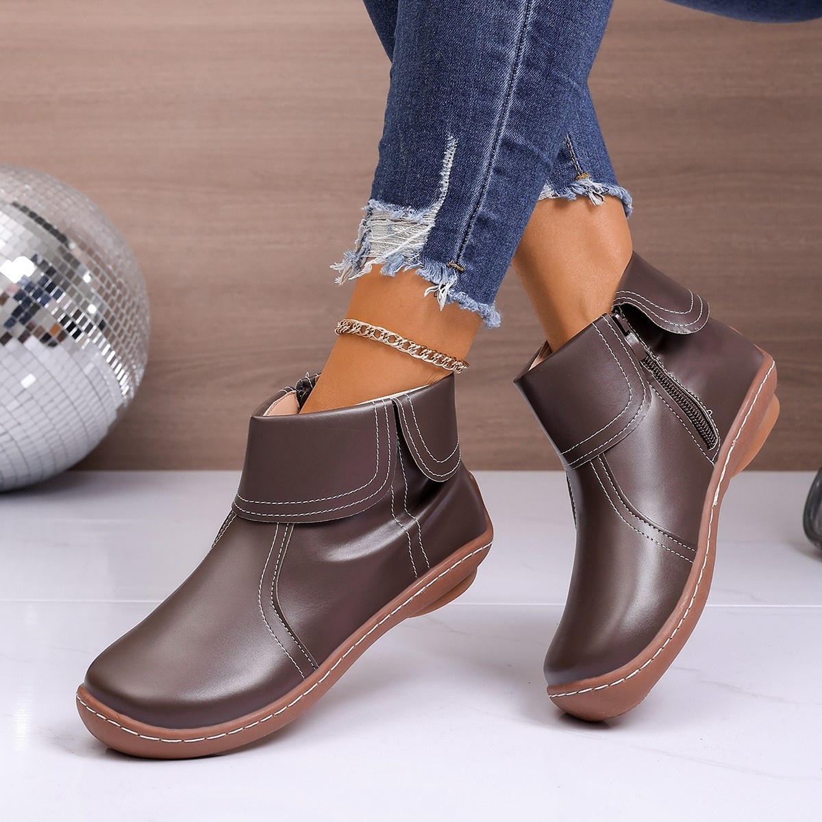 Round Toe Side Zipper Boots