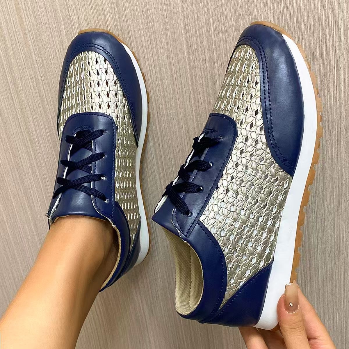 Breathable Lace Up Sneakers