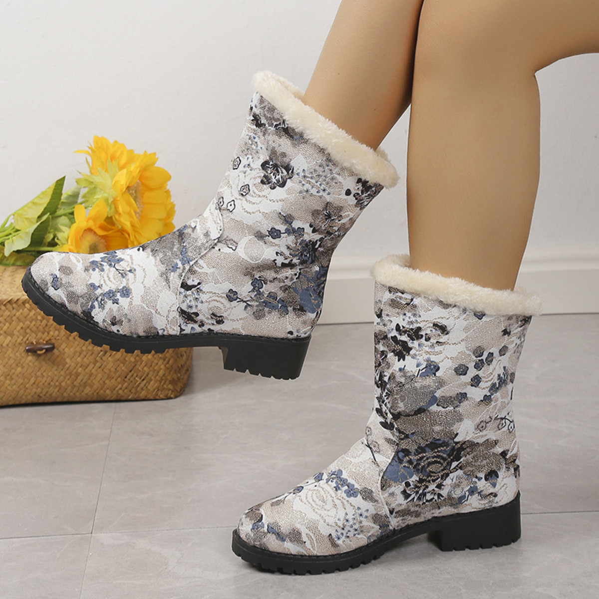 Floral Print Warm Lined Ankle Boots