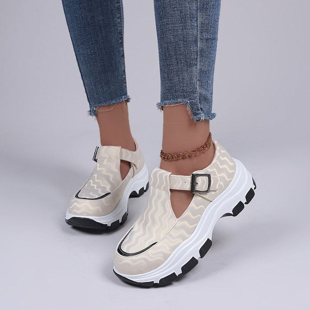 Round Toe Platform Sneakers