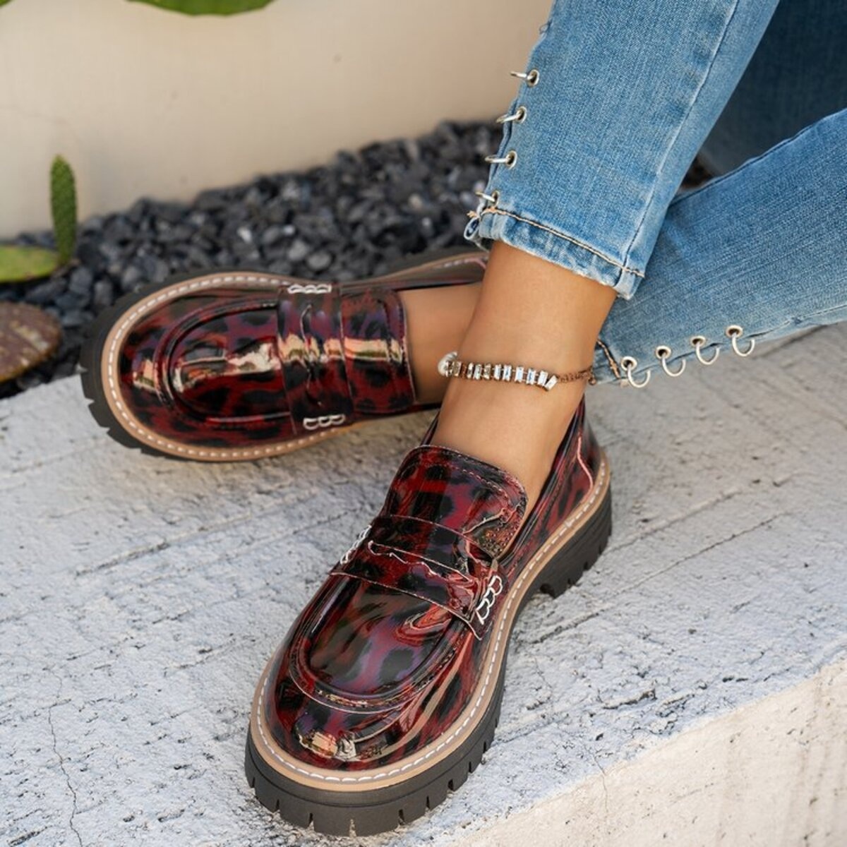 Round Toe Platform Loafers