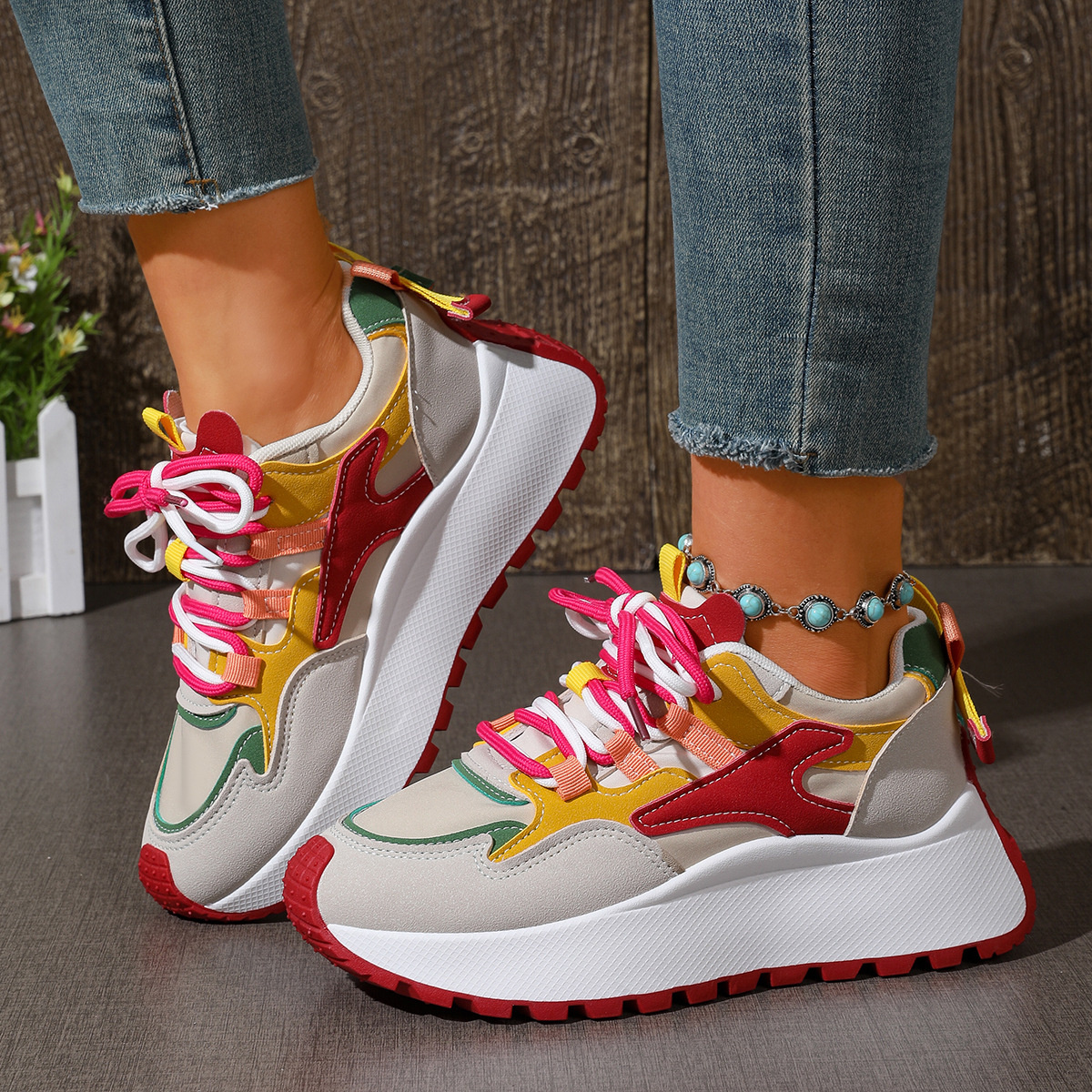 Round Toe Lace Up Sneakers