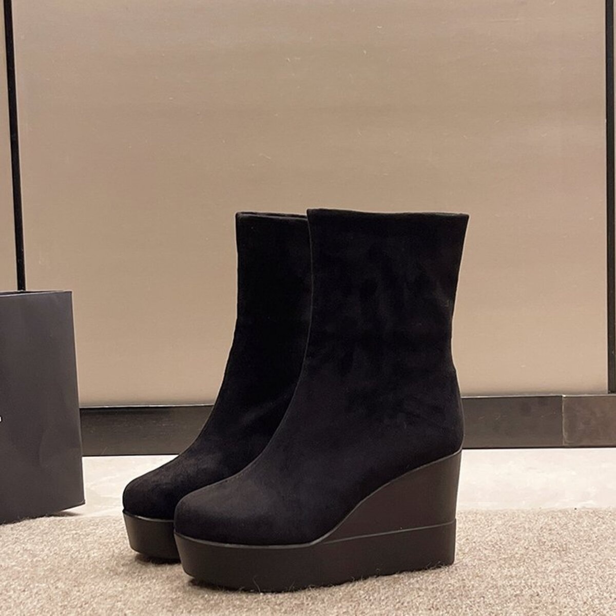 Round Toe Wedge Boots