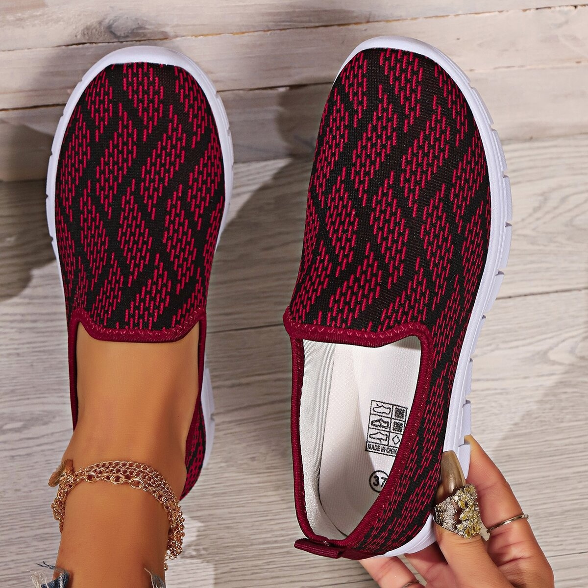 Breathable Mesh Round Toe Slip-Ons