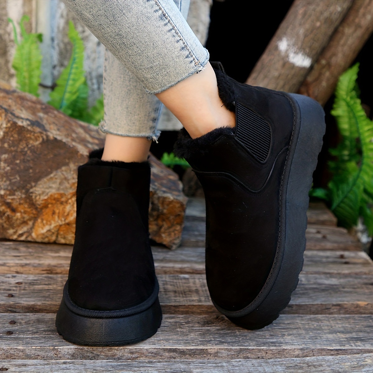 Round Toe Platform Boots