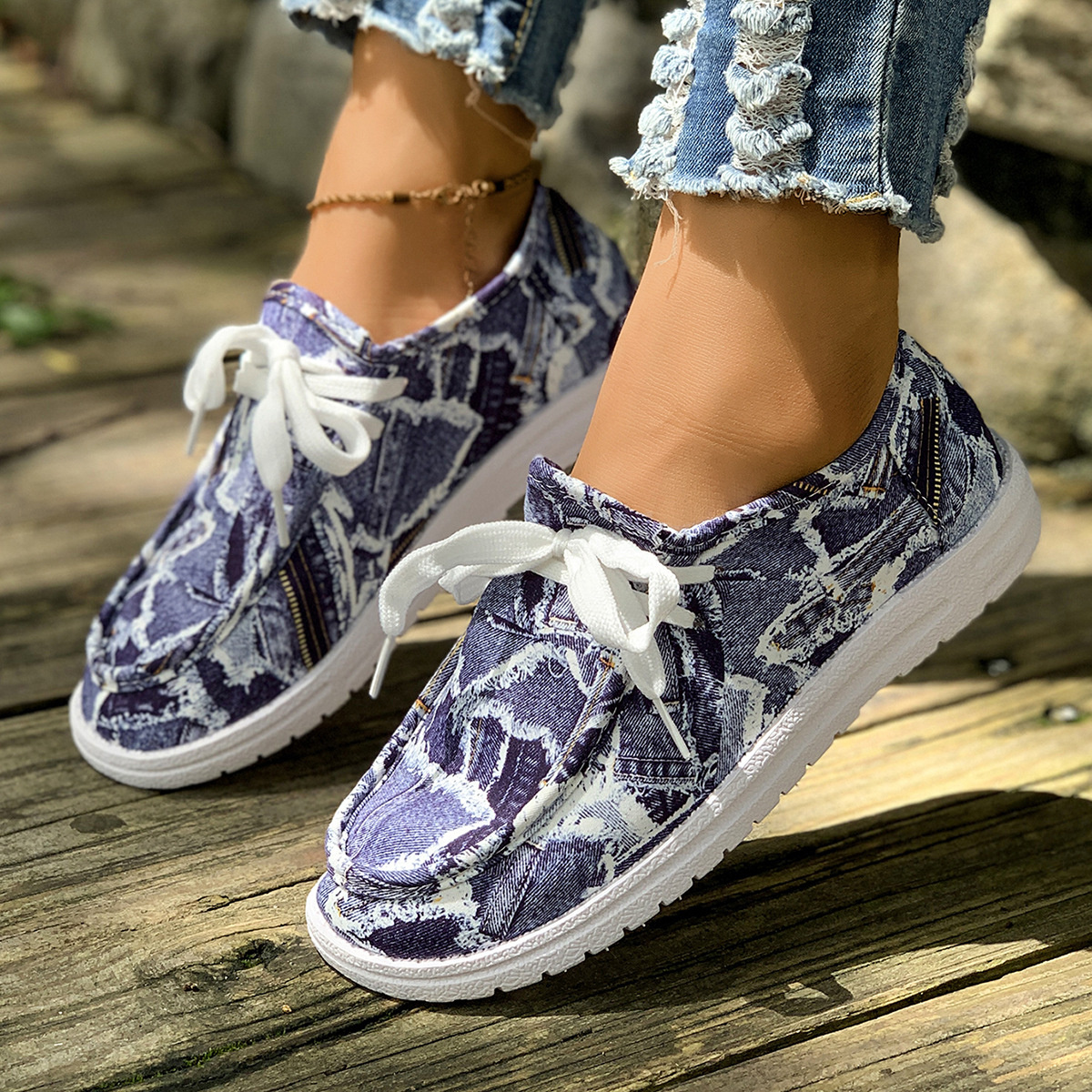 Round Toe Lace Up Sneakers