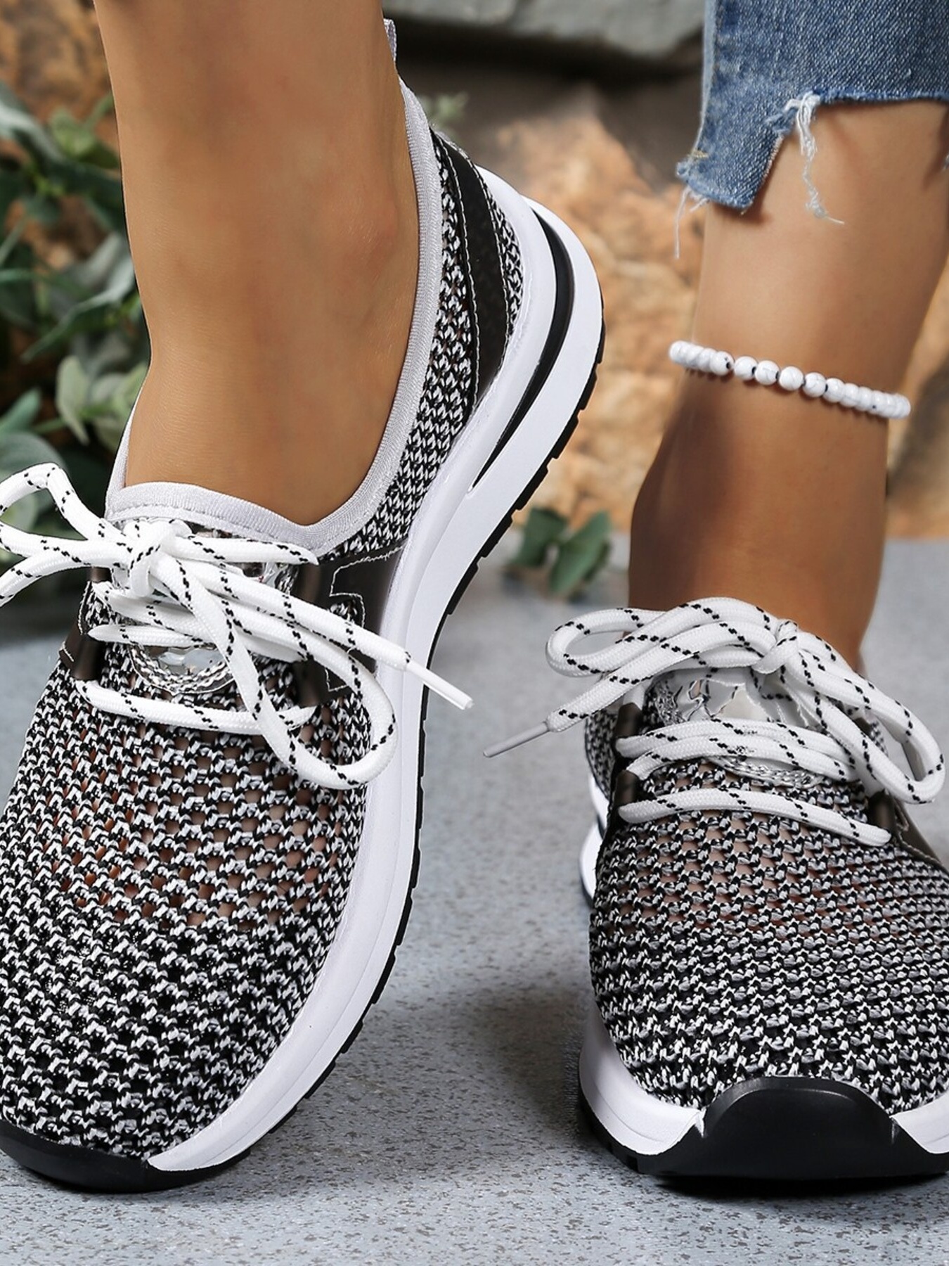 Mesh Breathable Lace Up Athletic