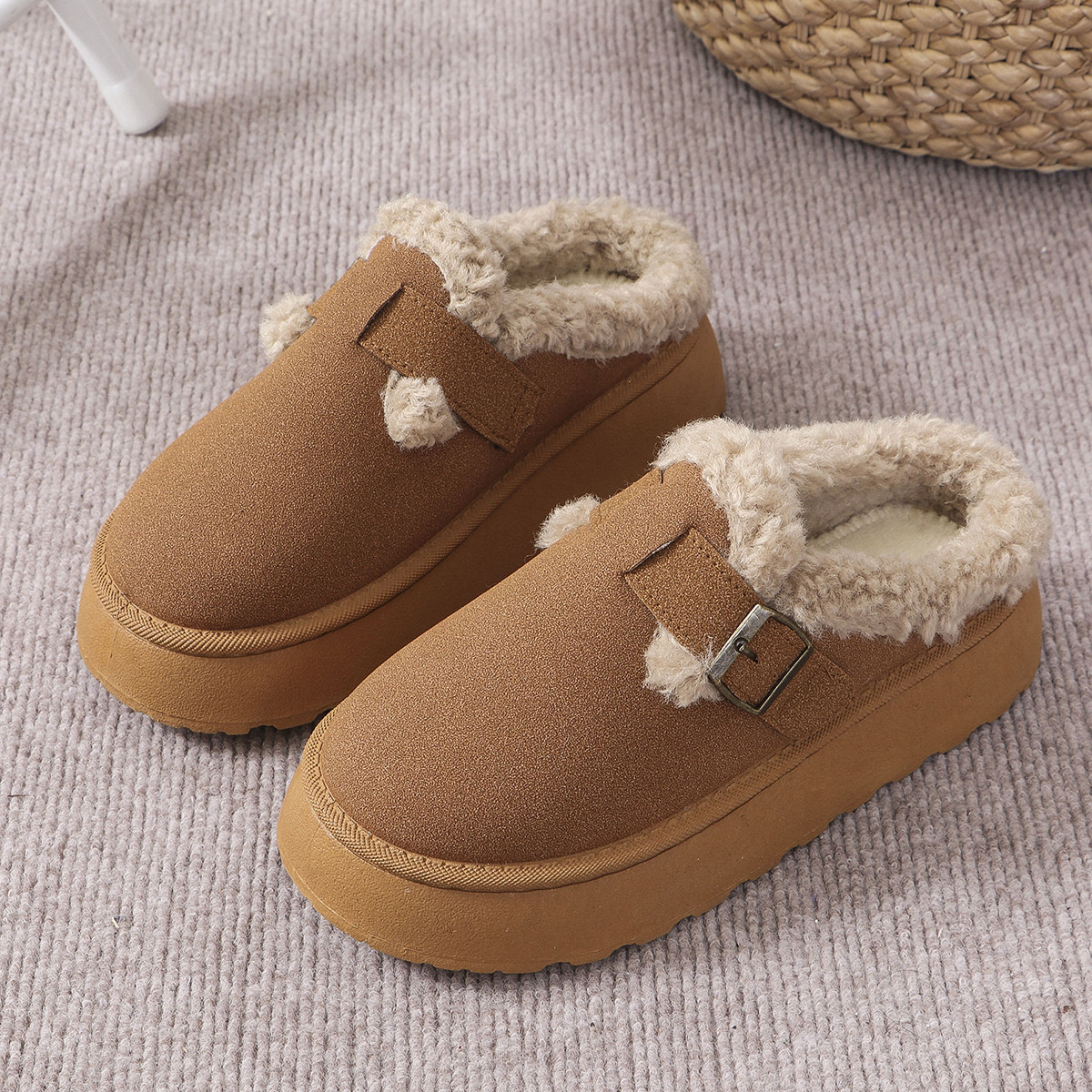 Round Toe Platform Slippers