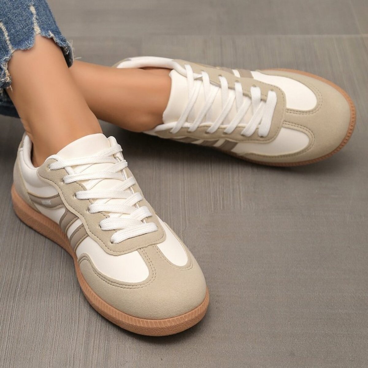 Round Toe Lace Up Sneakers