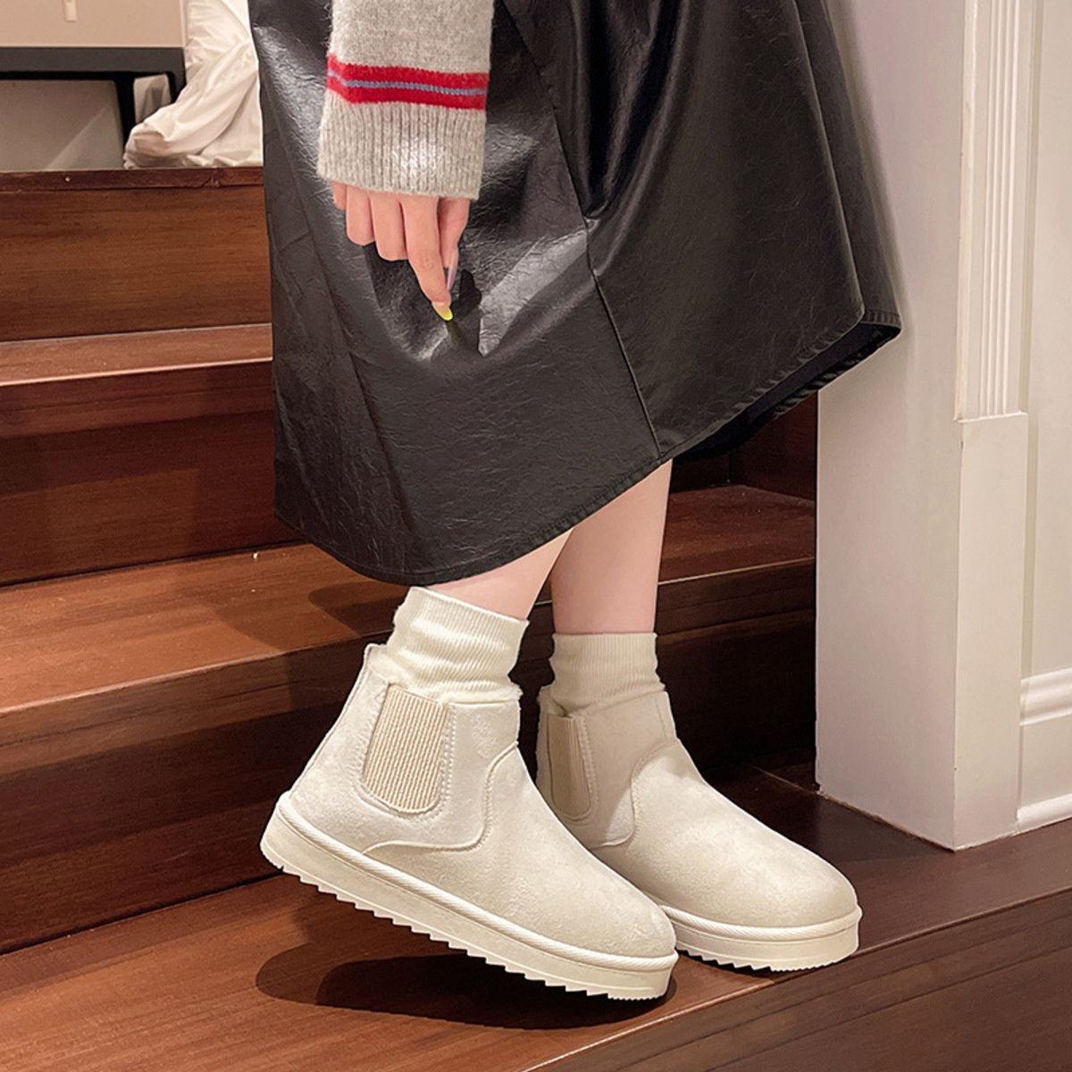 Round Toe Platform Boots