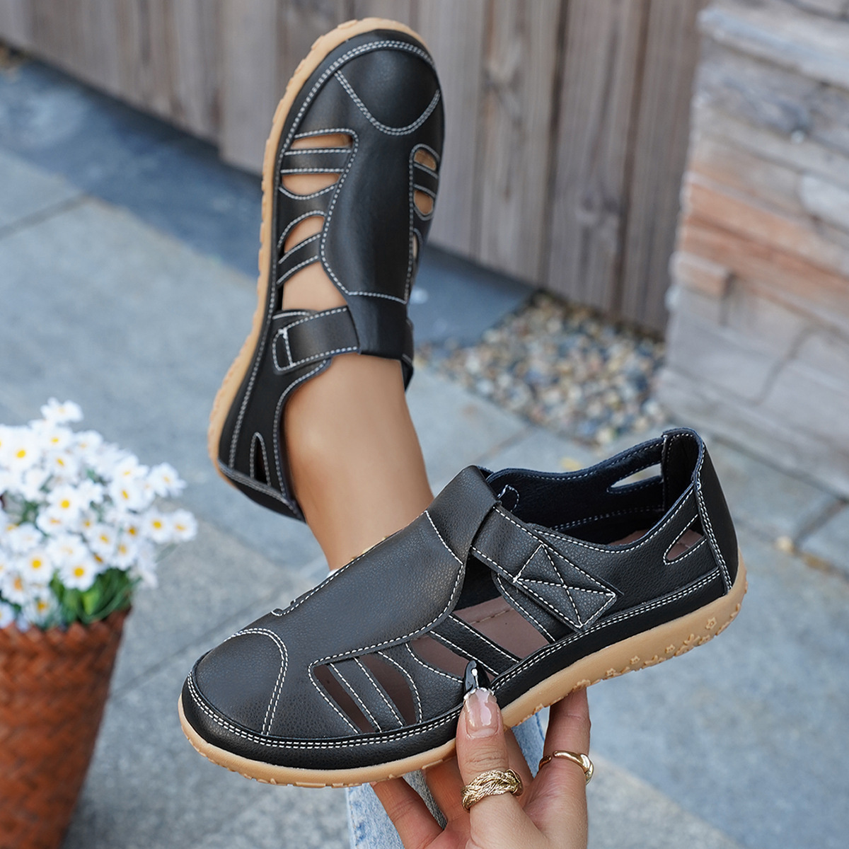 Round Toe Cutout Sandals
