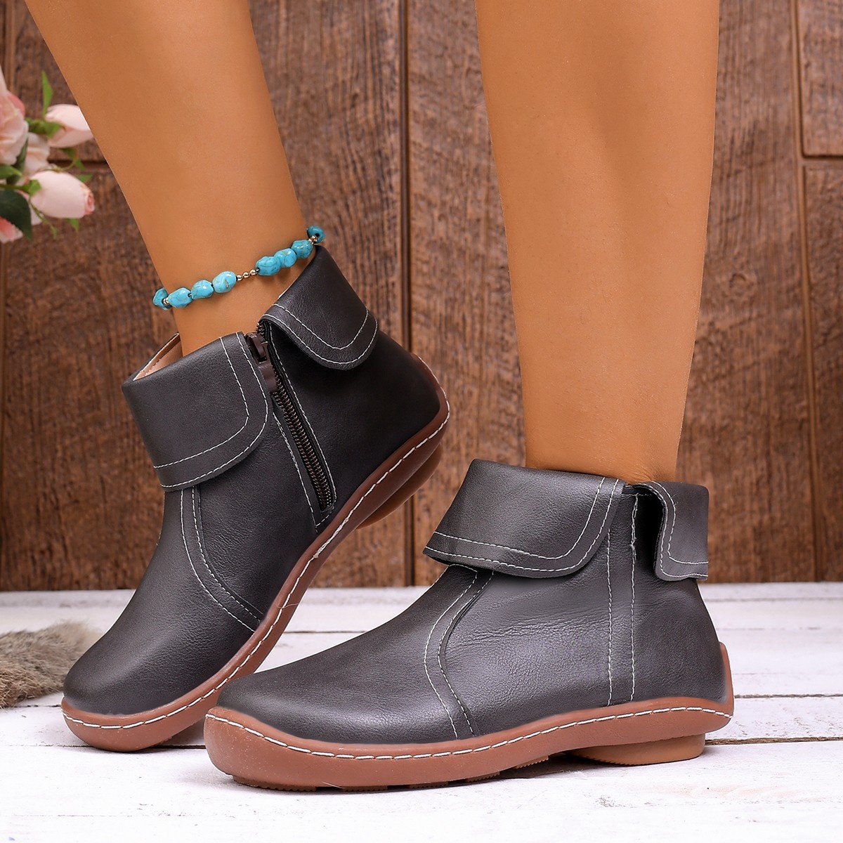 Round Toe Side Zipper Boots