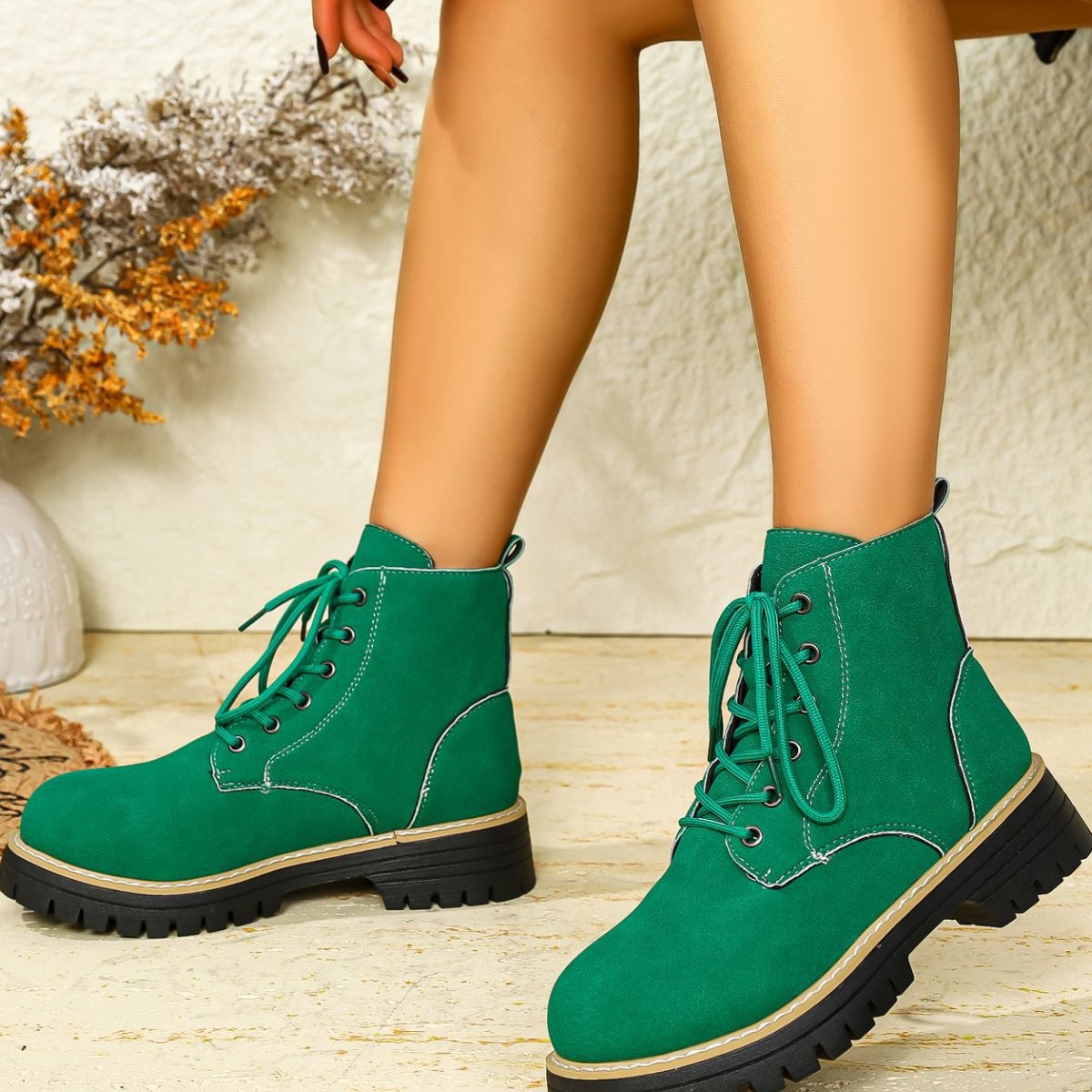 Round Toe Lace Up Boots