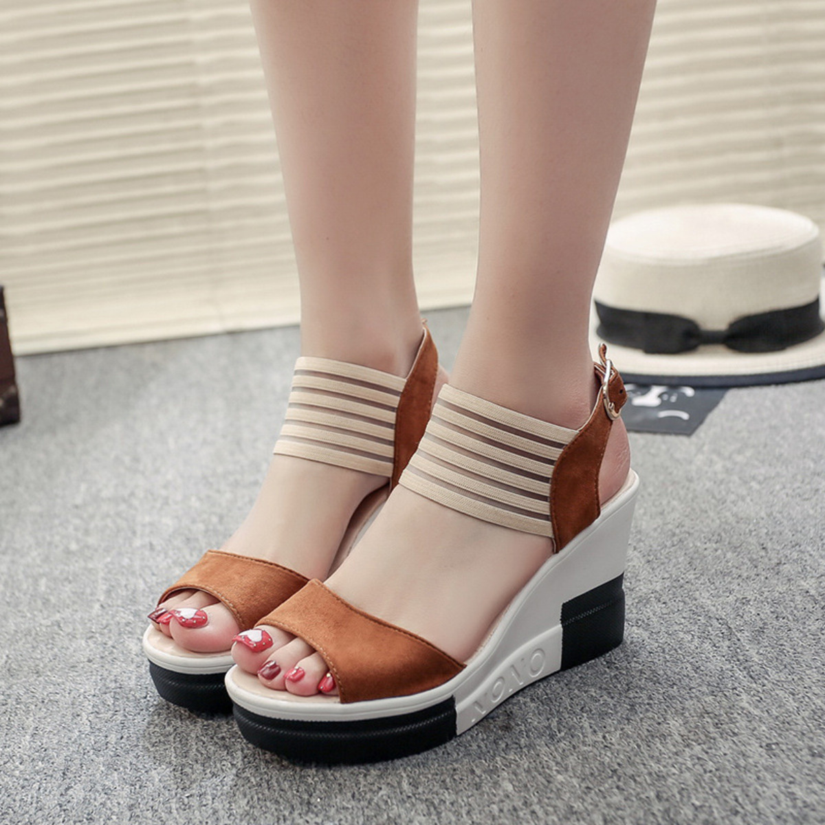 Contrast Platform Wedge Sandals