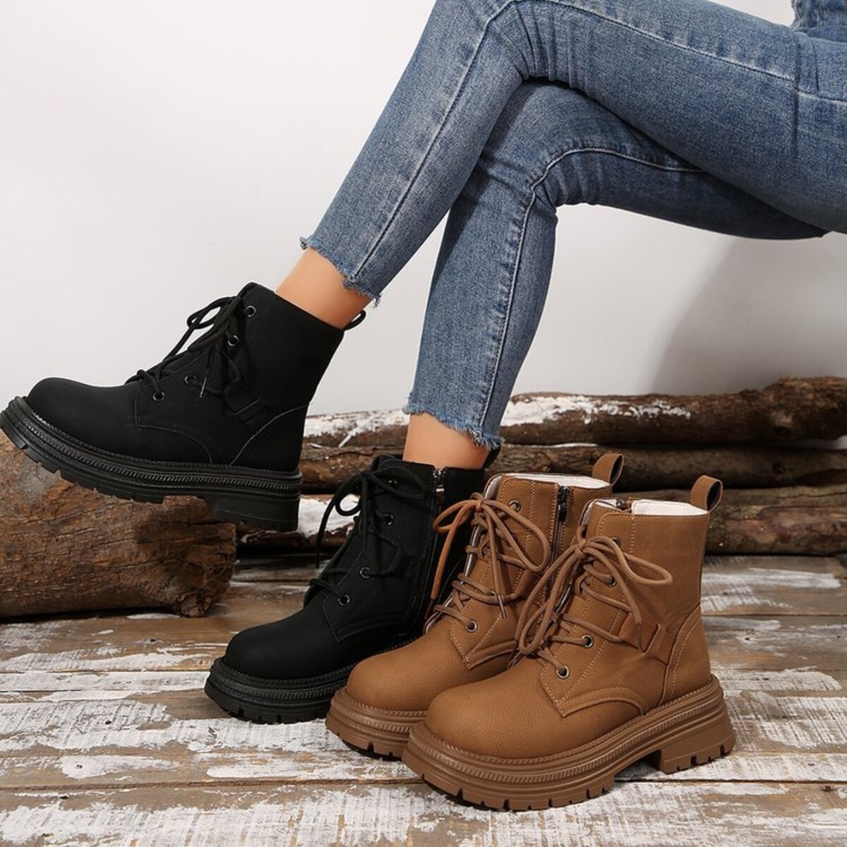 Round Toe Lace Up Platform Boots